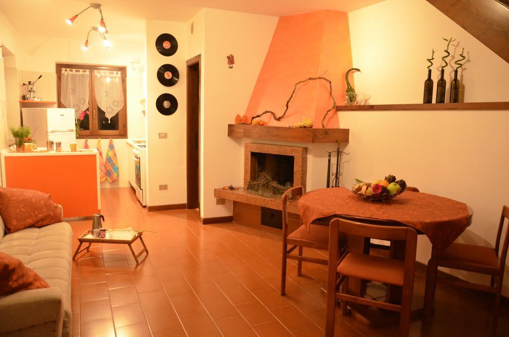 ריבה דל גארדה Residence Mezzosole חדר תמונה