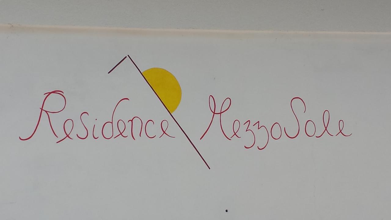 ריבה דל גארדה Residence Mezzosole מראה חיצוני תמונה